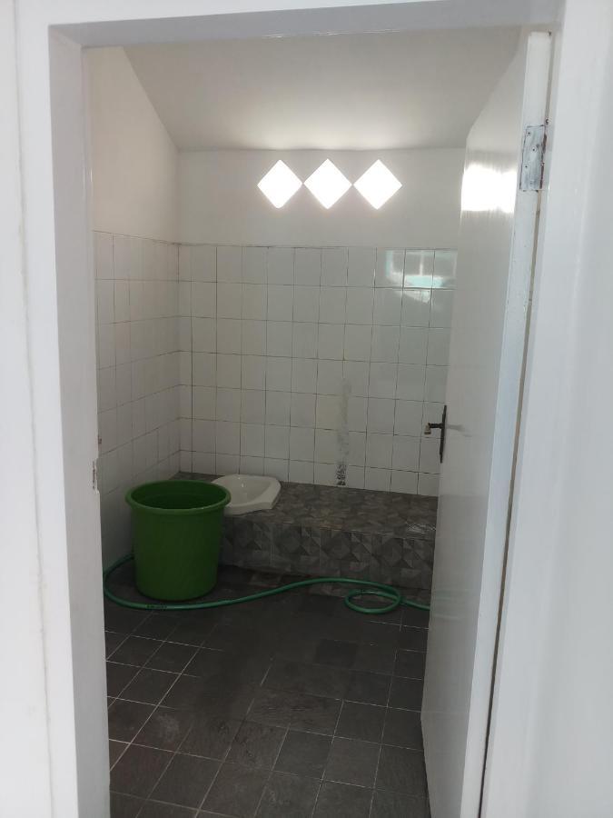 Welirang 20B Homestay - Max 2 Orang Per Kamar Malang Exterior photo